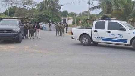 Las unidades de la Policía Nacional en la intervención en Crucita después del ataque armado del sábado 24 de agosto