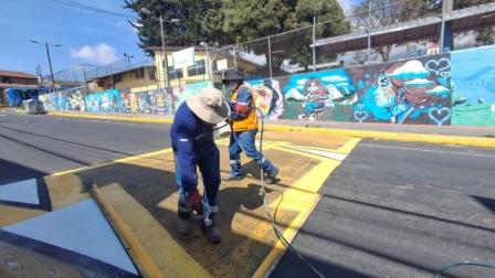 Municipio de Quito ejecuta obras de señalización y seguridad vial previo al regreso a clases