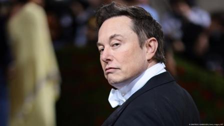 Elon Musk demanda a Apple y OpenIA por prácticas anticompetencia