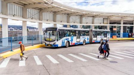 Los corredores municipales del Trolebús y Ecovía cambian sus horarios por el retorno a clases.