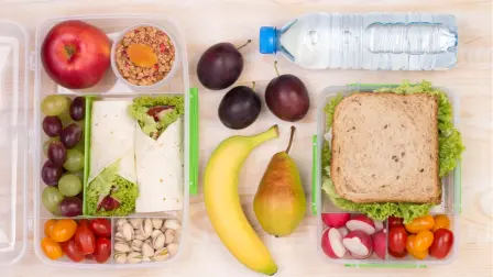 La lonchera saludable debe priorizar el agua o bebidas poco azucaradas.