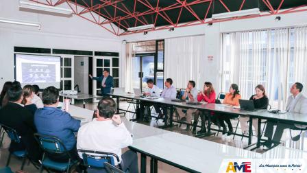 Los Alcaldes que son parte de la Asociación de Municipalidades del Ecuador (AME) reclaman recursos al Gobierno.