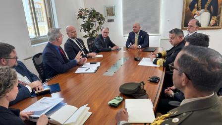 Reunión de la delegación del Congreso de los Estados Unidos con el Ministro de Defensa, Gian Carlo Loffredo.