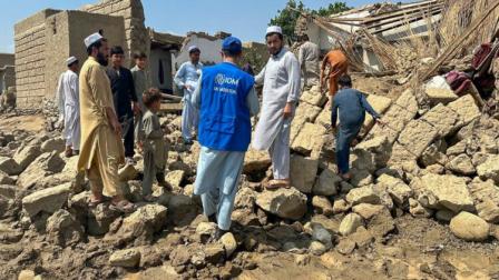 Al menos 800 personas han muerto y unas 2 500 han resultado heridas después de que un fuerte terremoto en Afganistán.