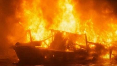 10 embarcaciones fueron incendiadas en Puerto Bolívar, en la provincia de El Oro este lunes 1 de septiembre del 2025, en medio del estado de excepción.