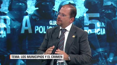 Un análisis con John Reimberg, ministro del Interior; José Luis Castillo, general del Ejército en servicio pasivo; y Carla Álvarez, docente de la Escuela de Seguridad y Defensa del IAEN. 

Con Andrés Carrión