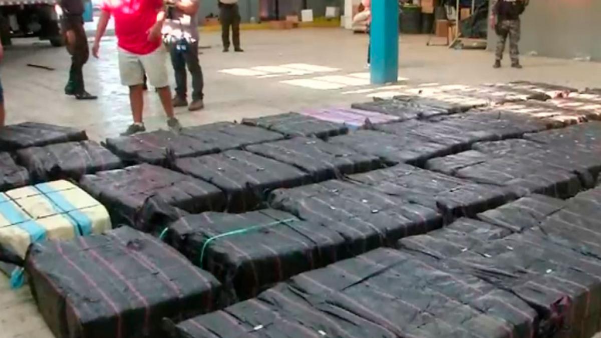 Policía decomisó tres toneladas de droga en Guayaquil