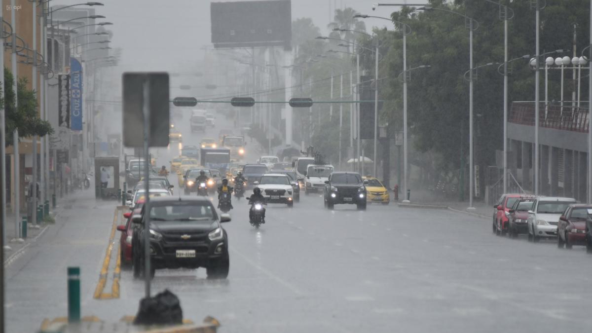 Inamhi emite alerta de lluvias intensas en Ecuador hasta el miércoles 18 de junio del 2025