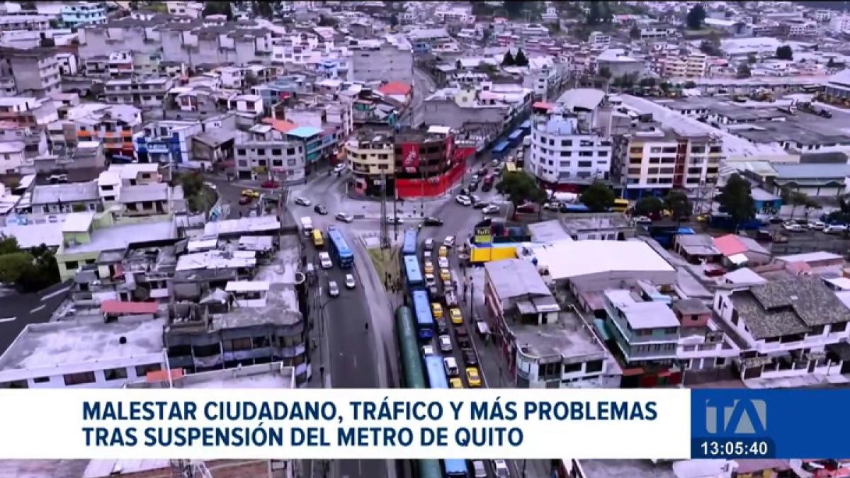 Caos y aglomeraciones en Quito tras paralización total del Metro