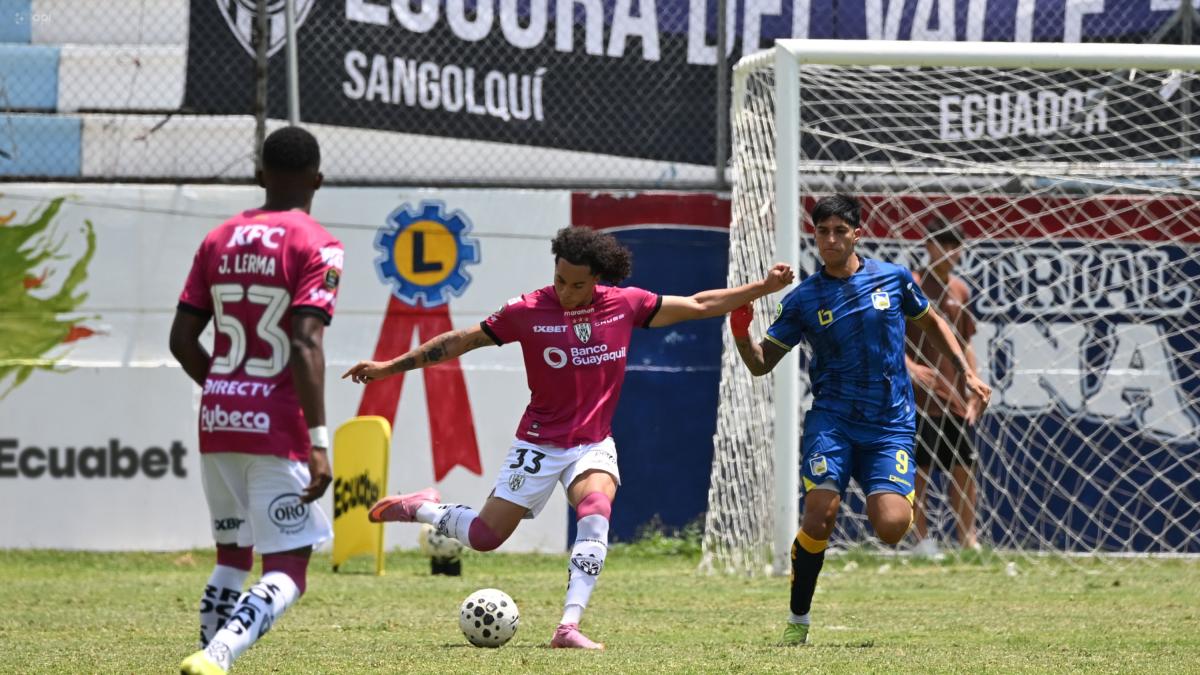 Independiente del Valle suma tres puntos ante Delfín y recupera el ...