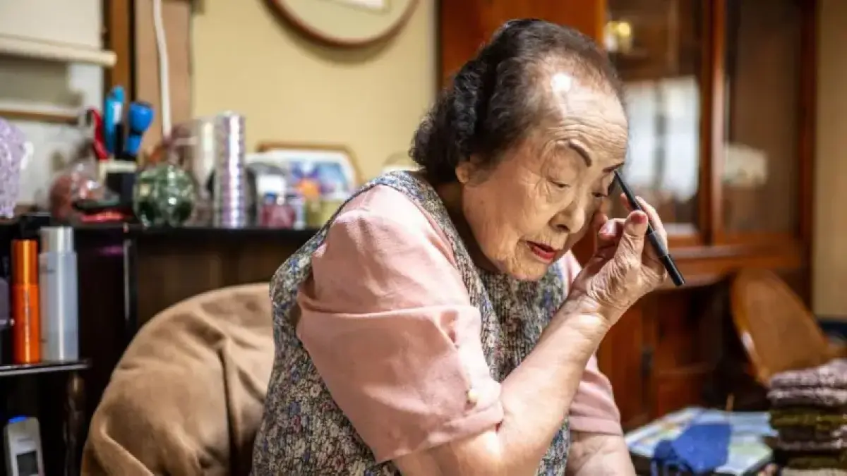 Japón rompe récord demográfico: Supera las 100 000 personas centenarias