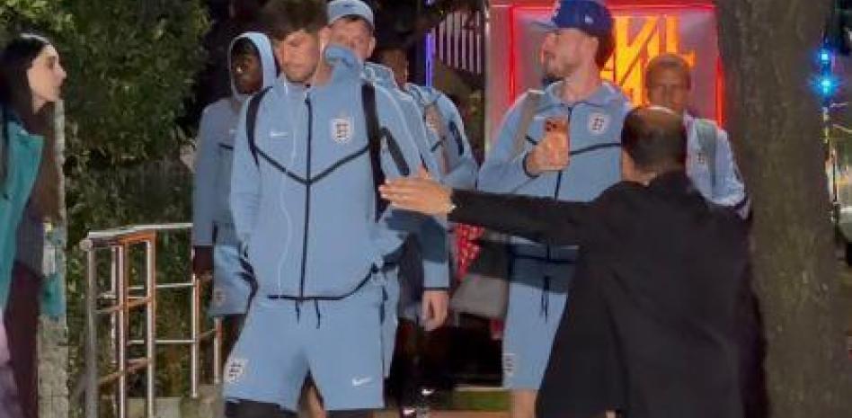 Recibimiento hostil a la selección de Inglaterra en Ciudad de México