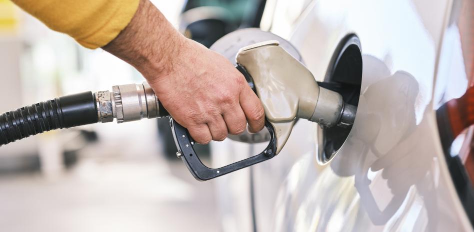 Gobierno de Ecuador reduce precio de gasolinas Extra, Ecopaís y diésel