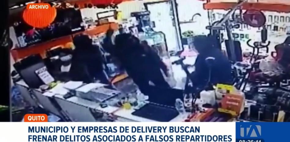 Ecuador lidera consumo de piratería digital y Quito combate delitos en plataformas de reparto