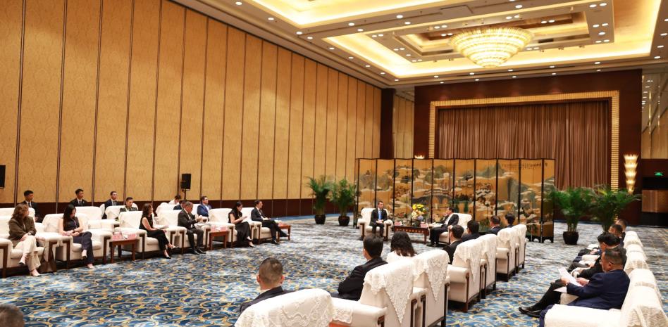 Gobierno logra el levantamiento de suspensiones al camarón e impulsa nuevos productos en China