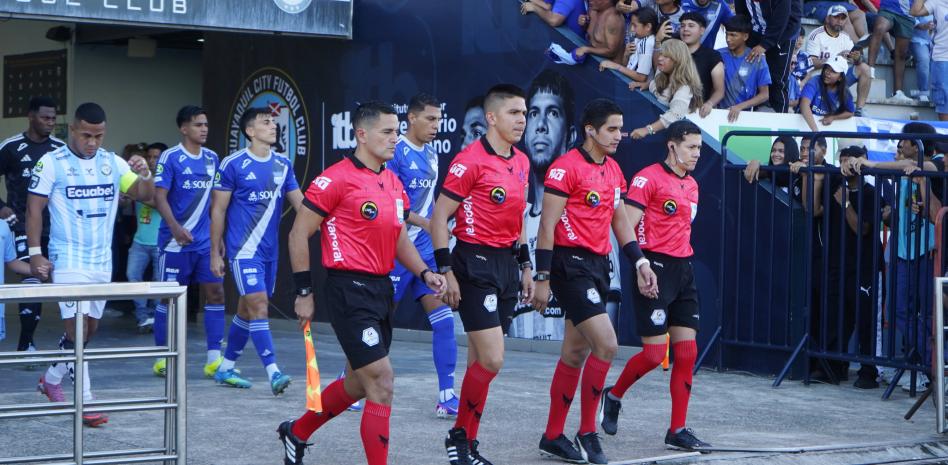 Violencia y disturbios en el encuentro entre Guayaquil City y Emelec